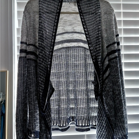 Closet Space navy & gray open knit boho cardigan sweater size medium Lightweight - Picture 2 of 10